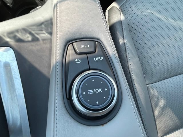 Used 2023 INFINITI QX50 Luxe AWD/4WD image 17