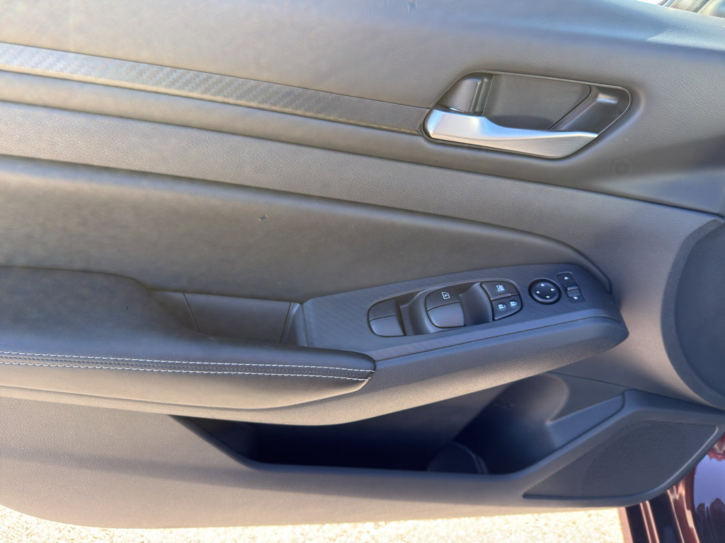 Certified 2024 Nissan Altima 2.5 SV w/ SV Premium Package image 13