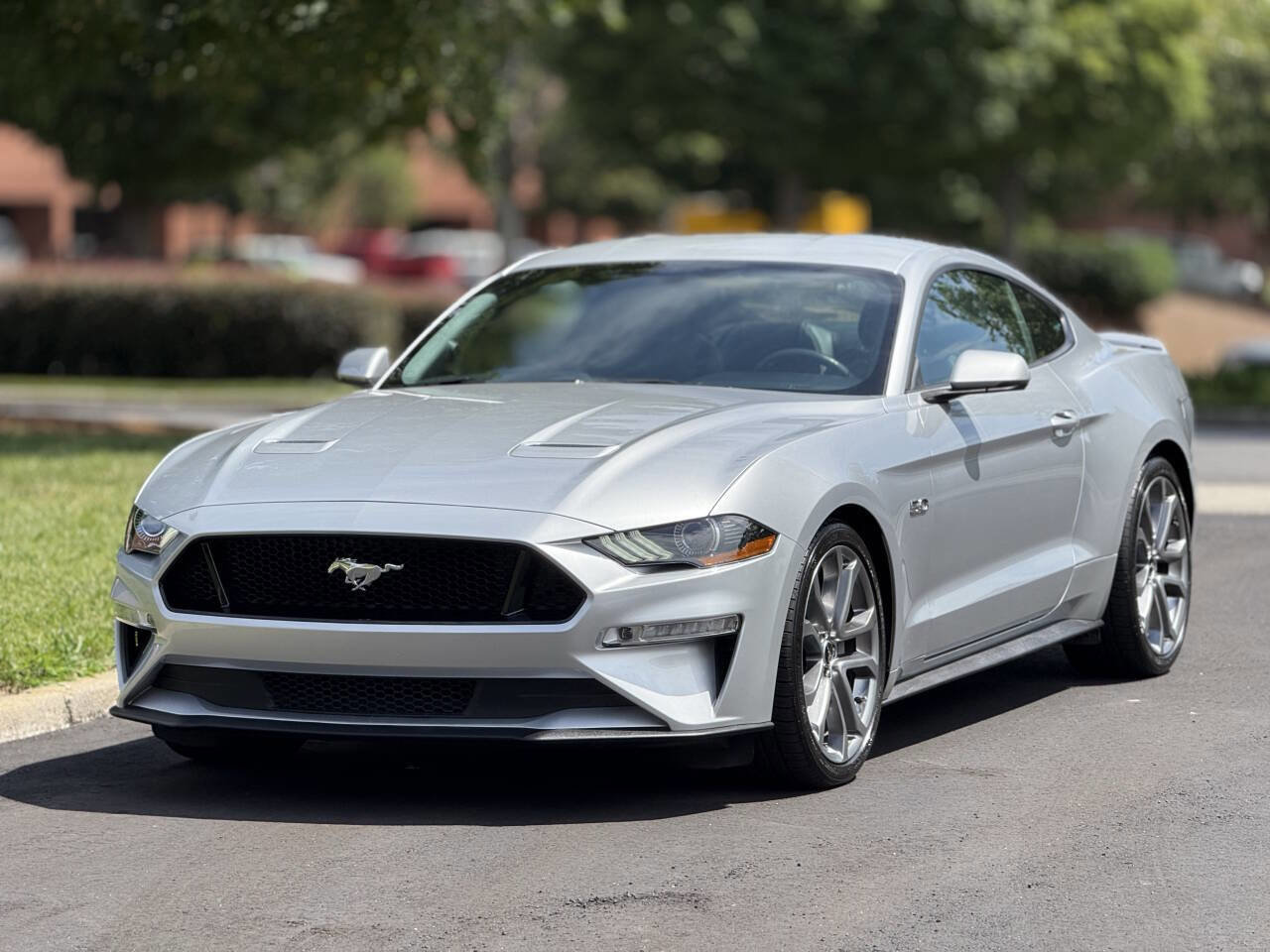 Used 2018 Ford Mustang GT Premium image 2