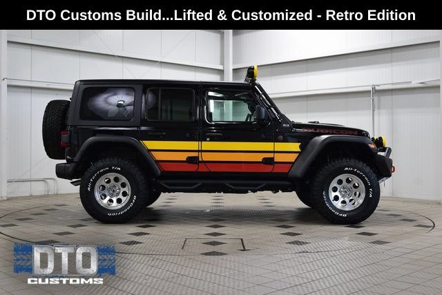 Used 2025 Jeep Wrangler Unlimited Rubicon w/ Convenience Group AWD/4WD image 8