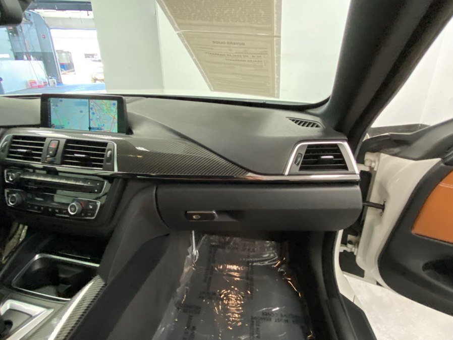 Used 2016 BMW M4 Convertible RWD image 35
