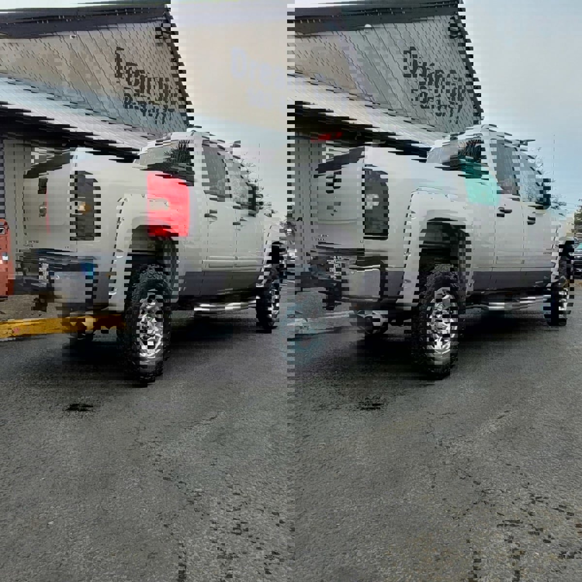 Used 2008 Chevrolet Silverado 2500 LT w/ 1LT Convenience Package image 3