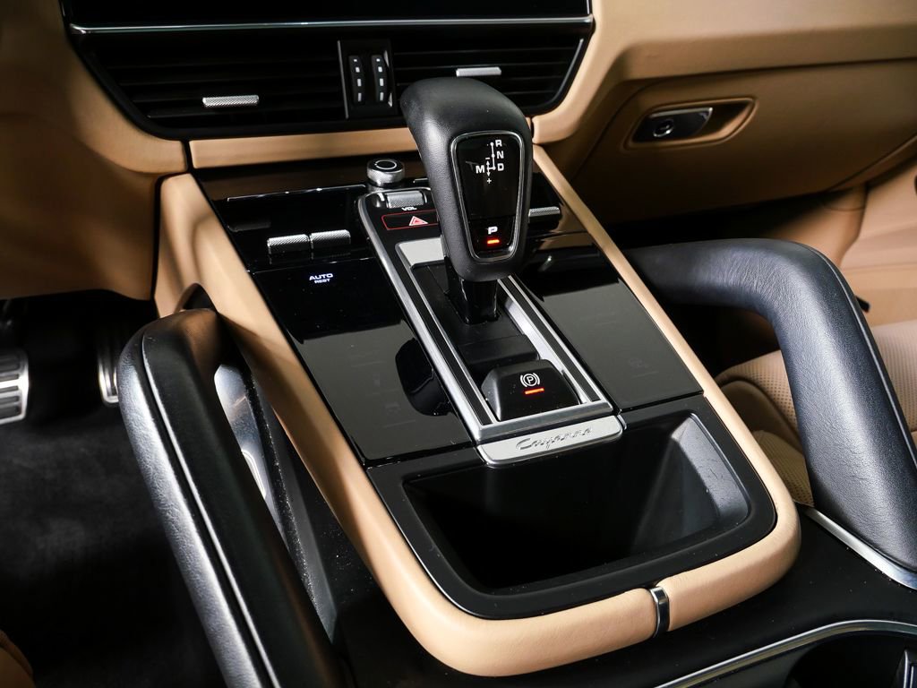 Certified 2023 Porsche Cayenne Turbo w/ Assistance Package image 19