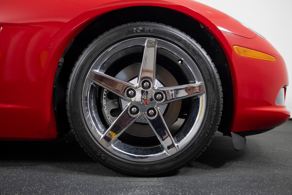 Used 2007 Chevrolet Corvette Convertible w/ Preferred Equipment Group RWD image 21