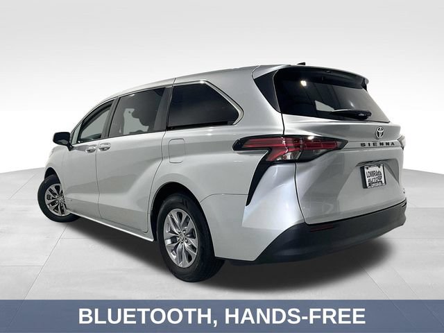 Used 2021 Toyota Sienna LE FWD image 6