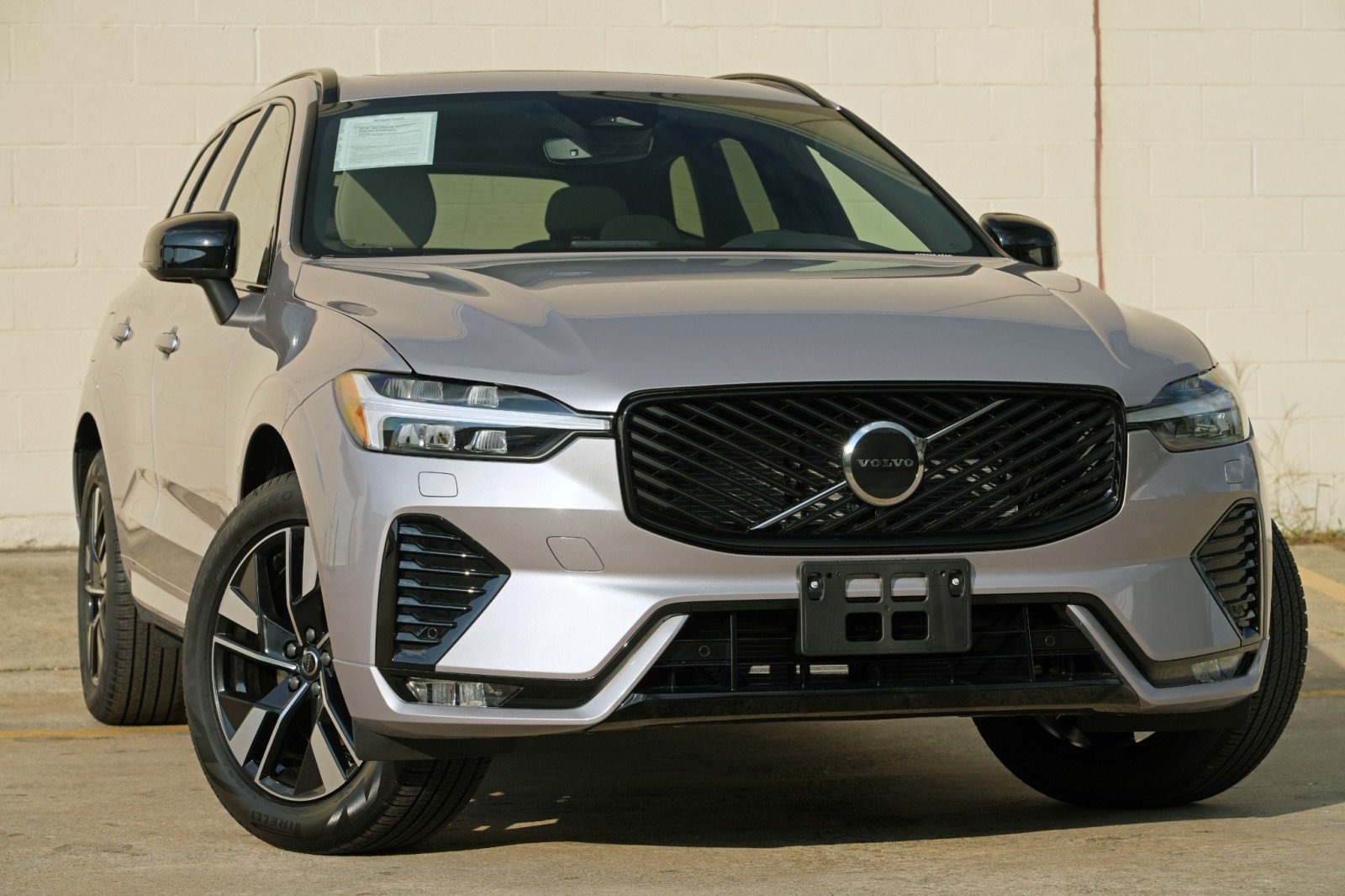 Used 2026 Volvo XC60 B5 Core w/ Climate Package AWD/4WD image 4