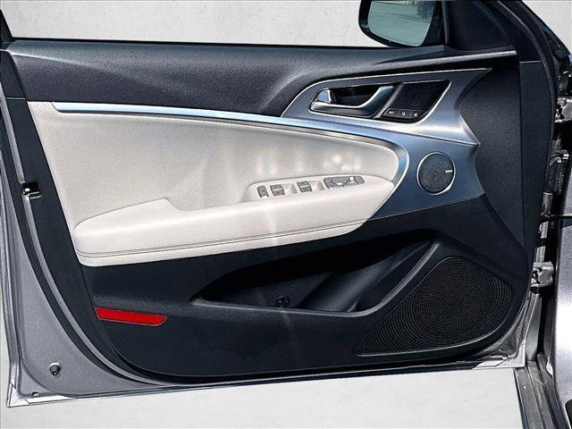 Used 2022 Genesis G70 2.0T w/ Prestige Package AWD/4WD image 18