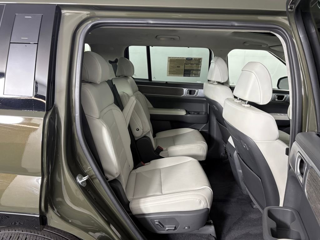 Used 2024 Hyundai Santa Fe Calligraphy image 36