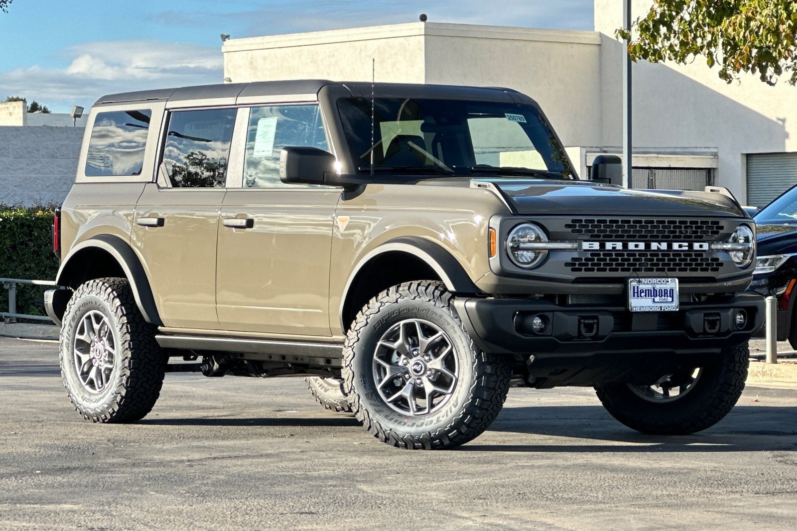 New 2025 Ford Bronco Badlands video 2