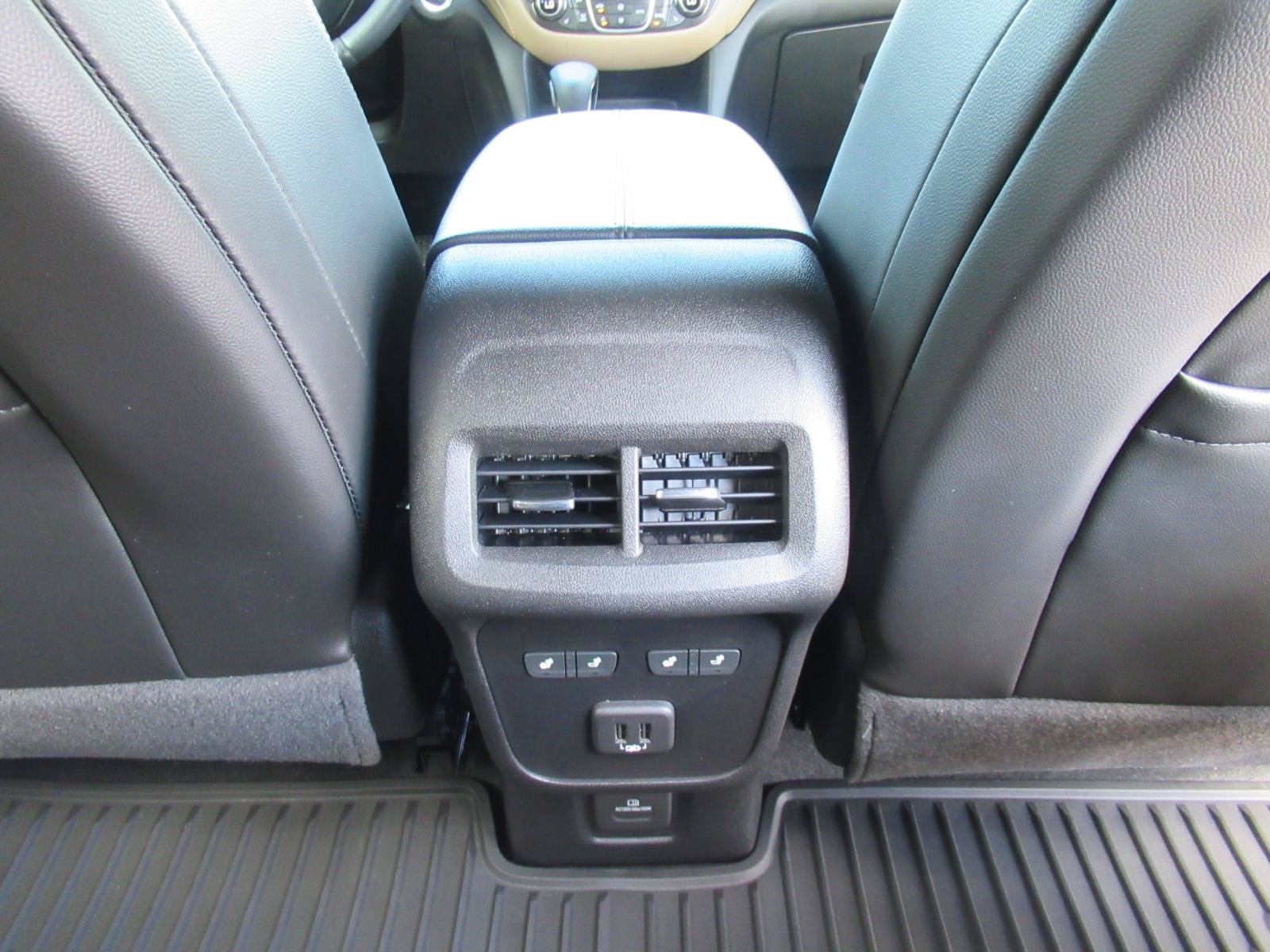 Used 2022 Chevrolet Equinox Premier AWD/4WD image 38