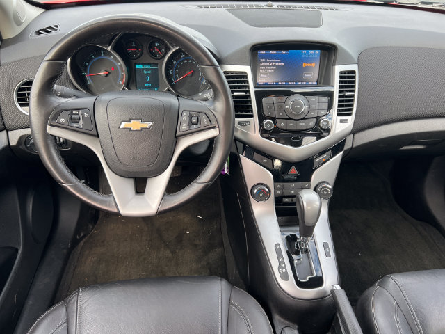 Used 2015 Chevrolet Cruze LT FWD image 2