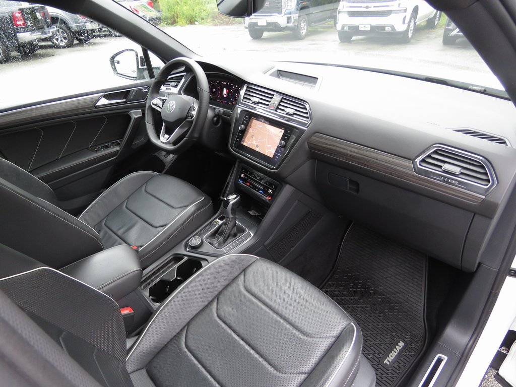 Used 2022 Volkswagen Tiguan SEL R-Line image 15