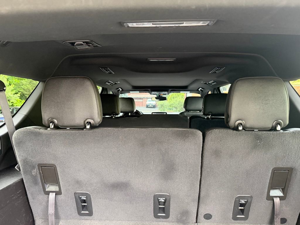 Used 2021 Chevrolet Suburban RST RWD image 7