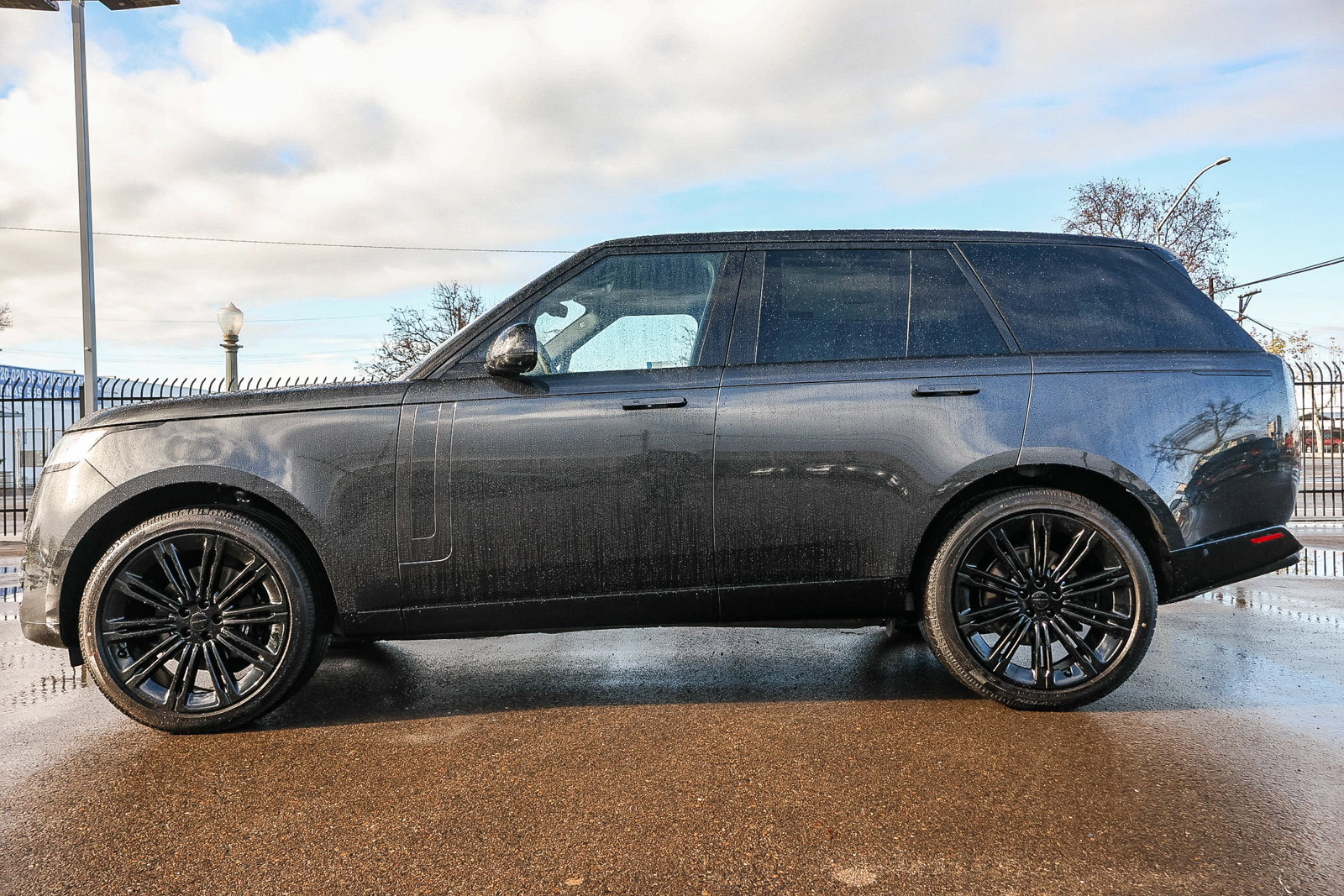 New 2026 Land Rover Range Rover SE AWD/4WD image 8