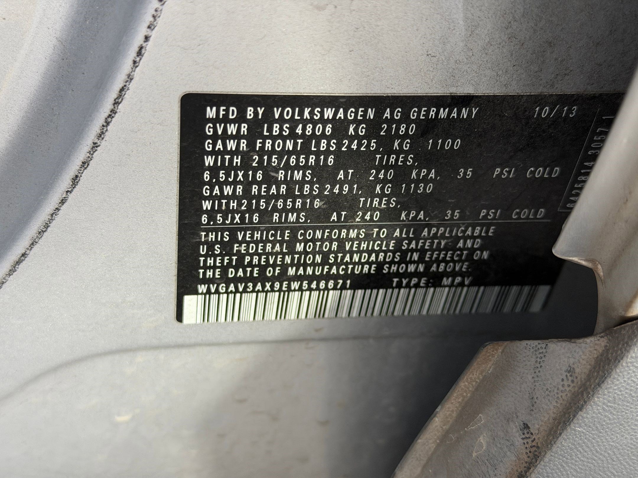 Used 2014 Volkswagen Tiguan S image 21