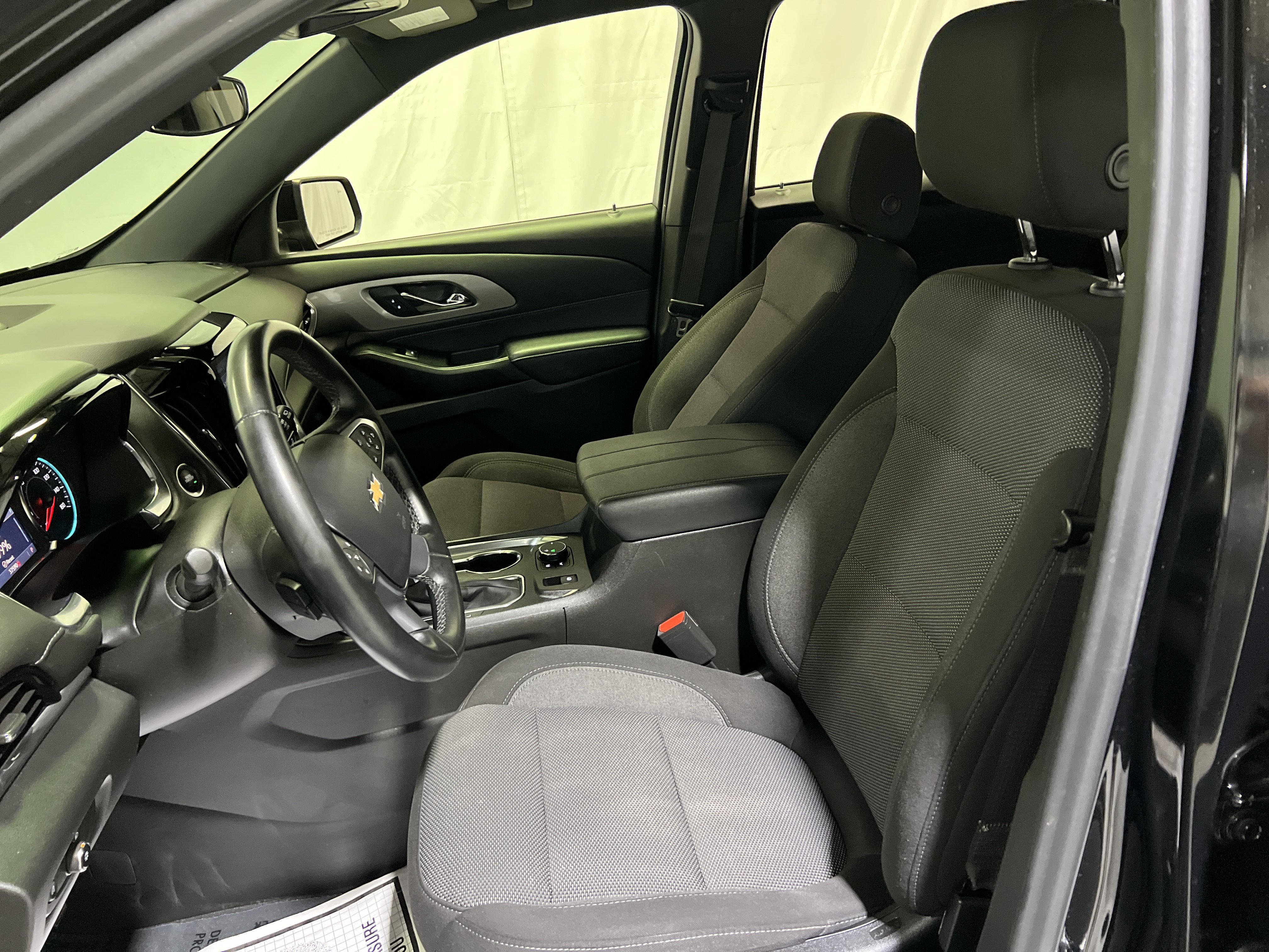 Certified 2023 Chevrolet Traverse LT FWD image 17
