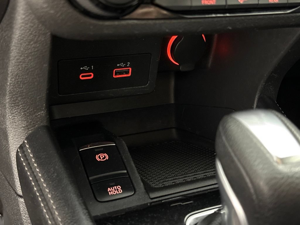 Used 2022 Nissan Kicks SV FWD image 35