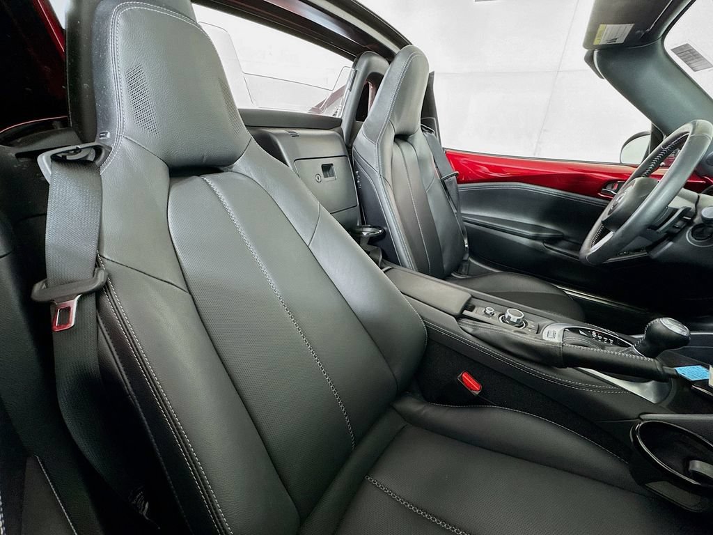 Used 2025 MAZDA MX-5 Miata RF Grand Touring RWD image 27