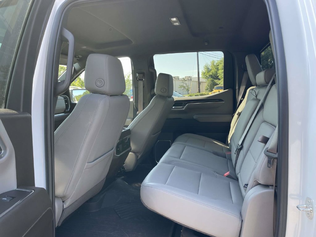 Used 2024 Chevrolet Silverado 1500 LTZ AWD/4WD image 13