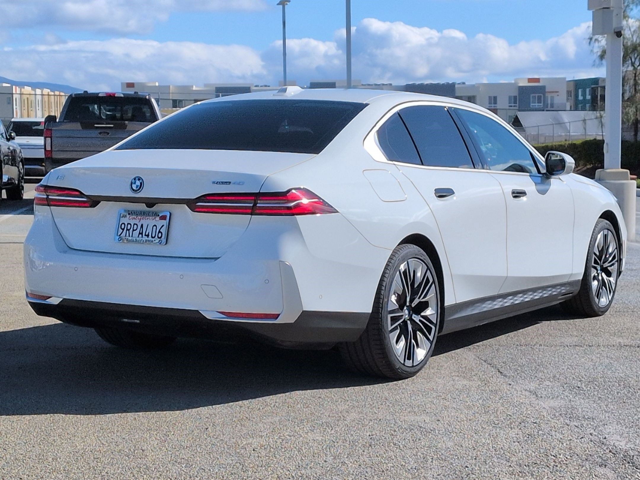 Used 2025 BMW i5 eDrive40i w/ Premium Package image 10