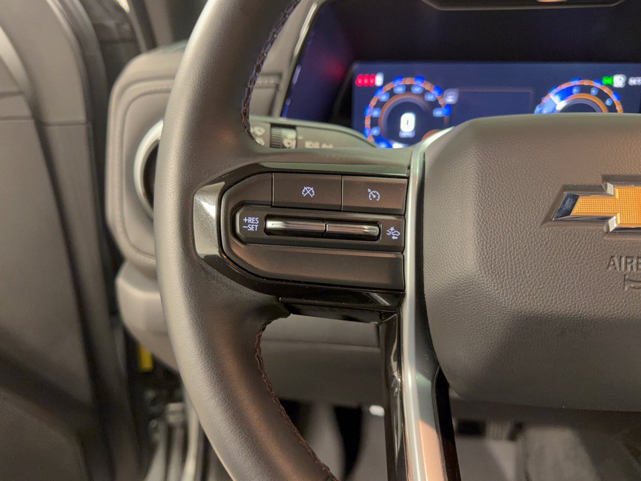 Used 2024 Chevrolet Colorado LT w/ LT Convenience Package RWD image 18