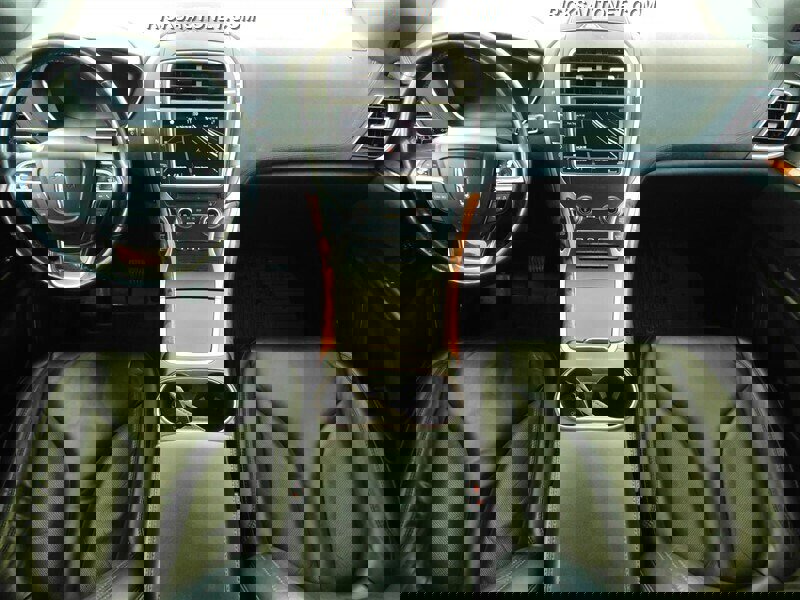 Used 2019 Lincoln Nautilus Select image 7