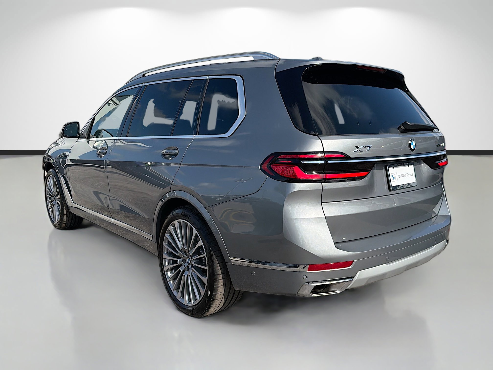 Used 2026 BMW X7 xDrive40i AWD/4WD image 5
