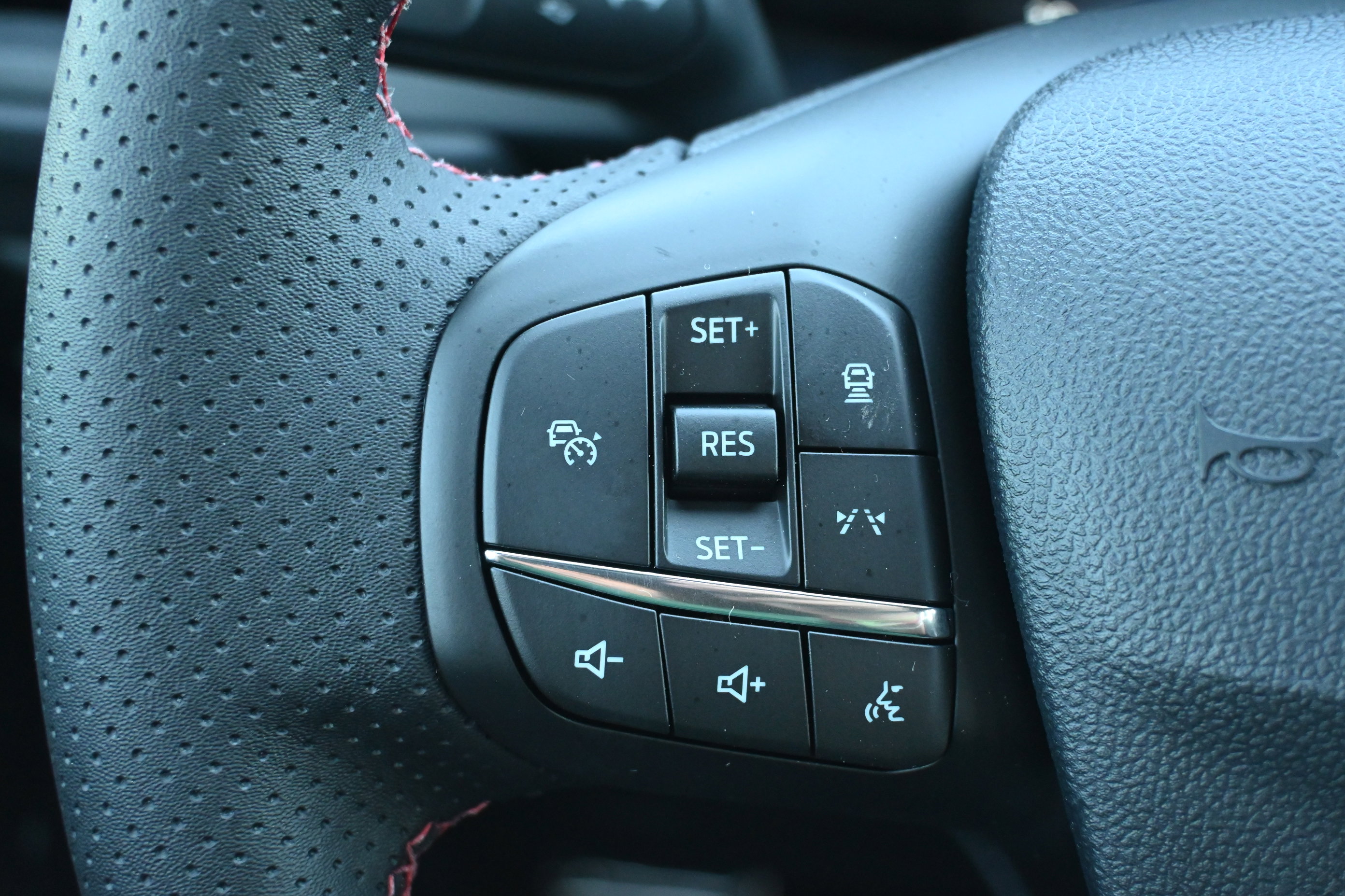 New 2026 Ford Escape ST-Line w/ Tech Pack #1 image 16