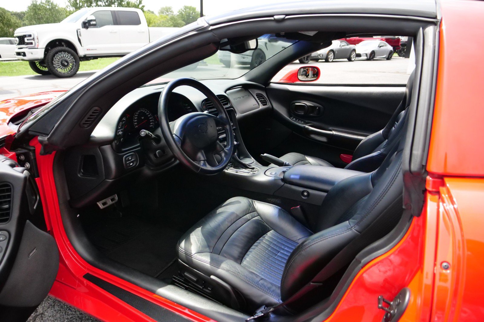 Used 2002 Chevrolet Corvette Coupe w/ Preferred Equipment Group2 RWD image 23