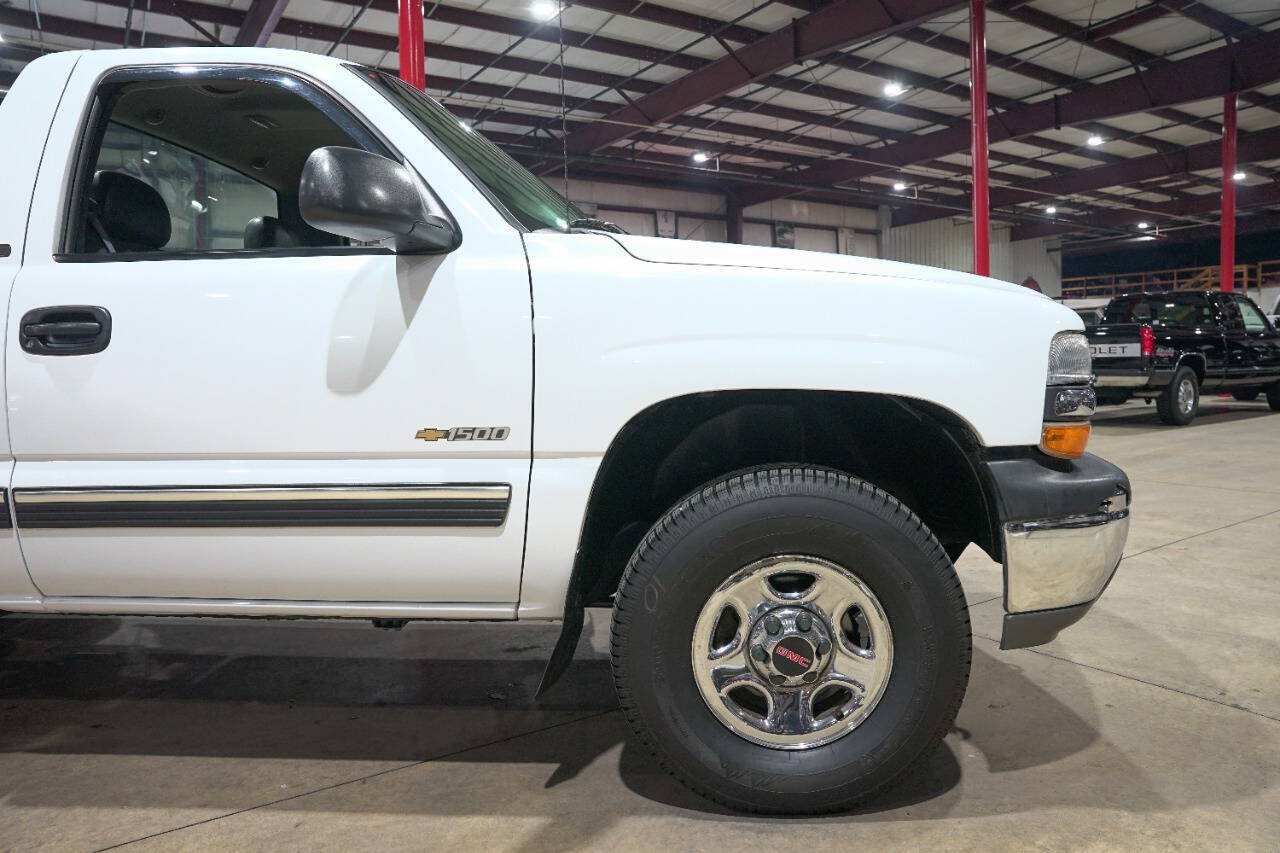 Used 2000 Chevrolet Silverado 1500 4x4 Regular Cab w/ Exterior Appearance Pkg image 11