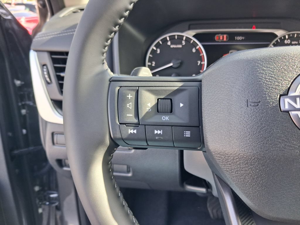 Used 2026 Nissan Rogue SV FWD image 19