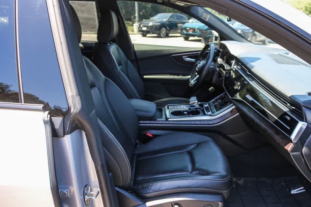 Used 2021 Audi Q8 Premium Plus w/ Premium Plus Package AWD/4WD image 17