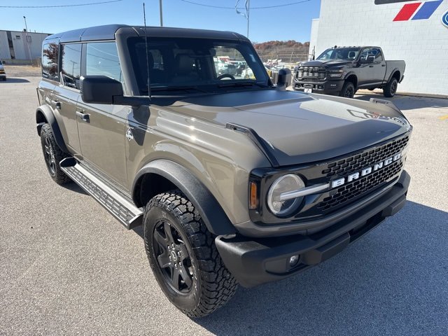 New 2025 Ford Bronco Outer Banks w/ Black Appearance Package image 7