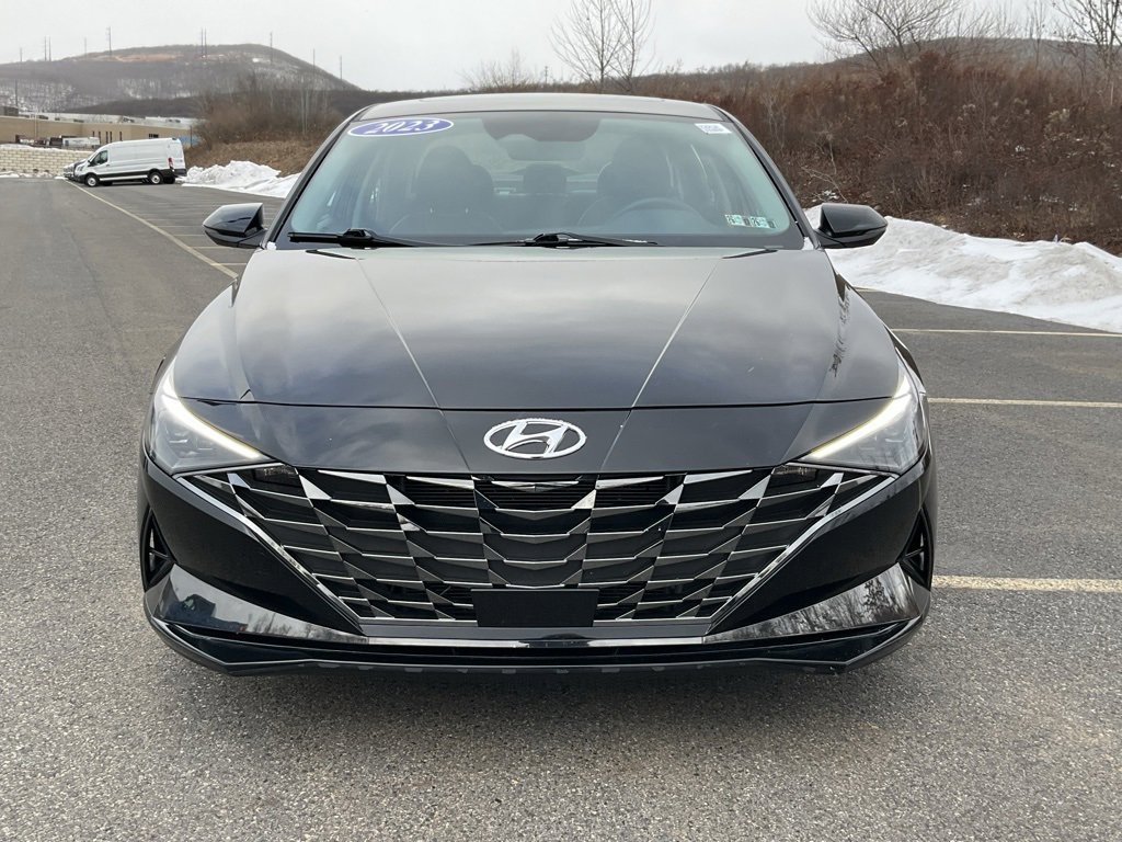 Used 2023 Hyundai Elantra Limited image 29