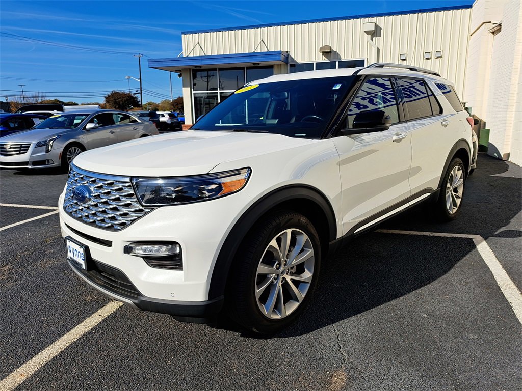 Used 2022 Ford Explorer Platinum w/ Equipment Group 601A image 3
