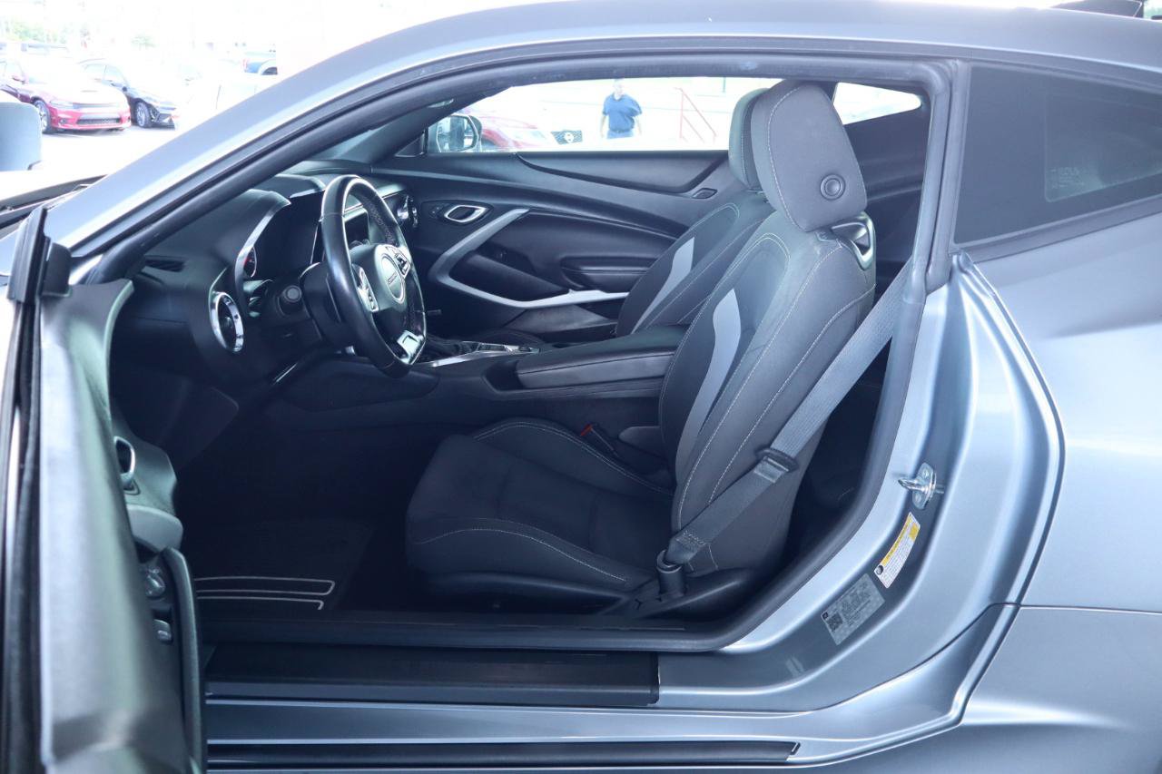 Used 2019 Chevrolet Camaro LT w/ Technology Package RWD image 15