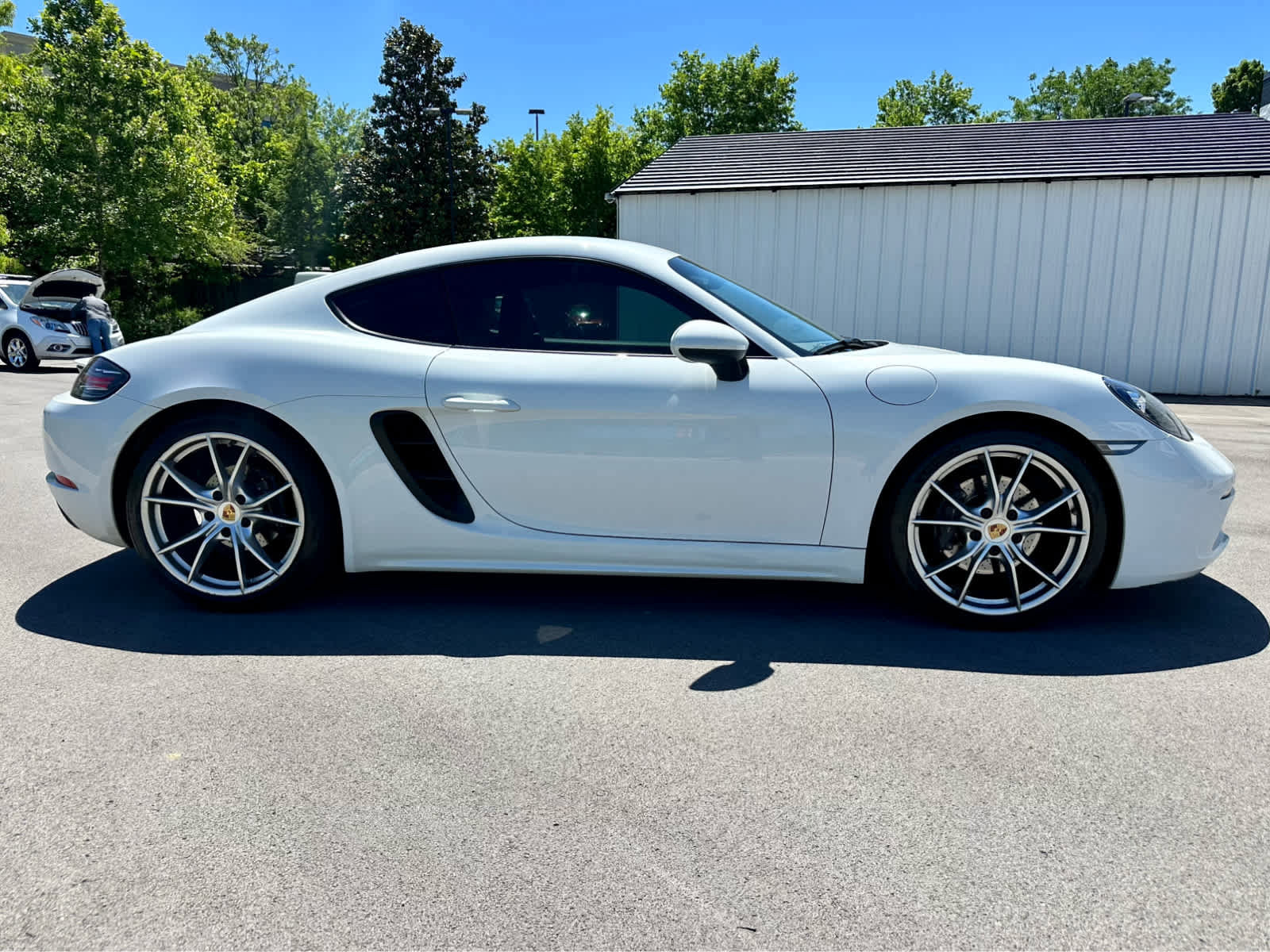 Used 2019 Porsche 718 Cayman RWD image 4