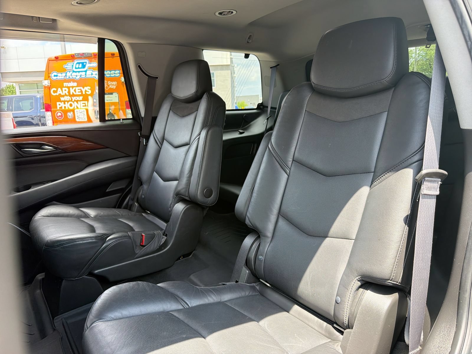 Used 2015 Cadillac Escalade Premium AWD/4WD image 25
