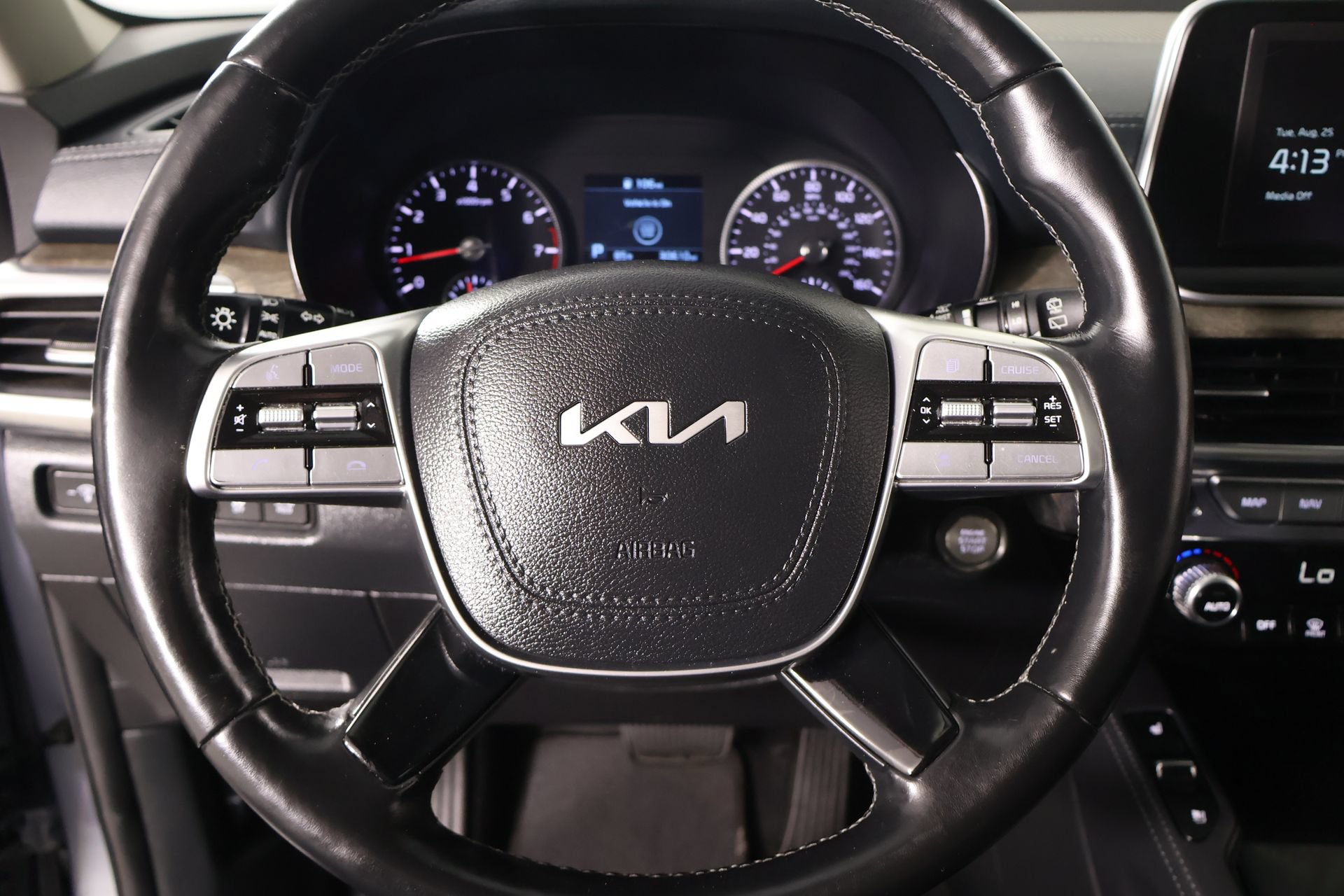 Used 2022 Kia Telluride EX w/ Towing Package AWD/4WD image 3
