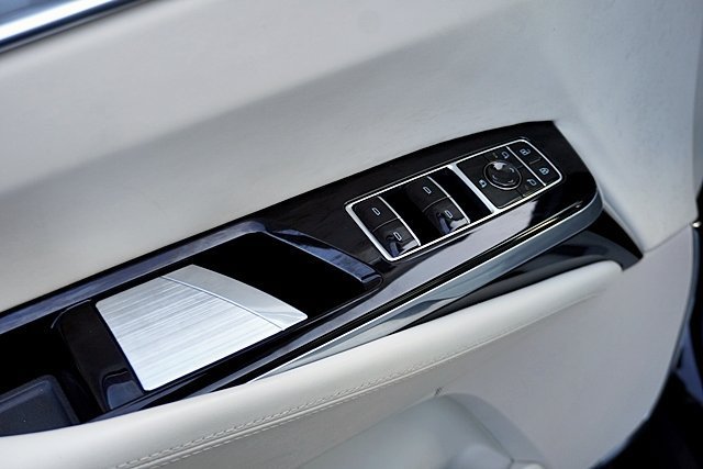 Used 2025 Cadillac Escalade Sport Platinum w/ LPO, ONYX Package AWD/4WD image 39