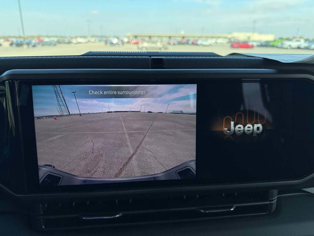 New 2026 Jeep Gladiator Sport image 32