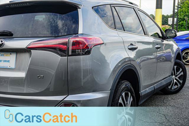 Used 2016 Toyota RAV4 LE FWD image 5