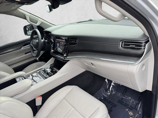 Used 2022 Jeep Wagoneer Series III w/ Premium Group I image 22