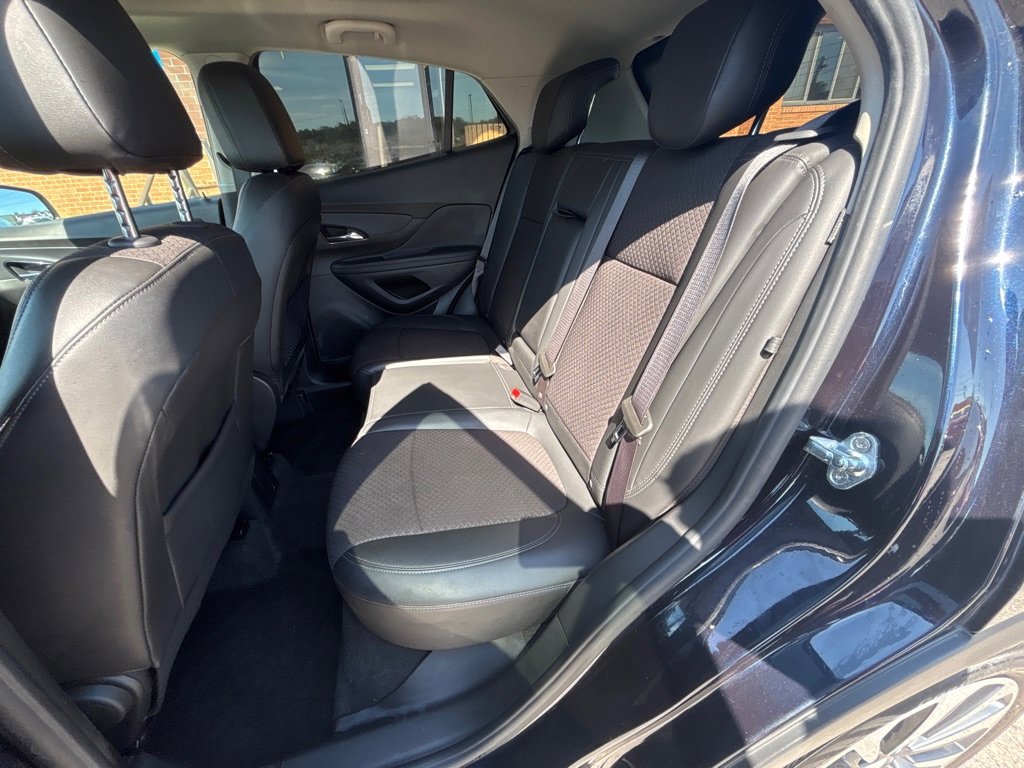 Used 2021 Buick Encore Preferred image 19