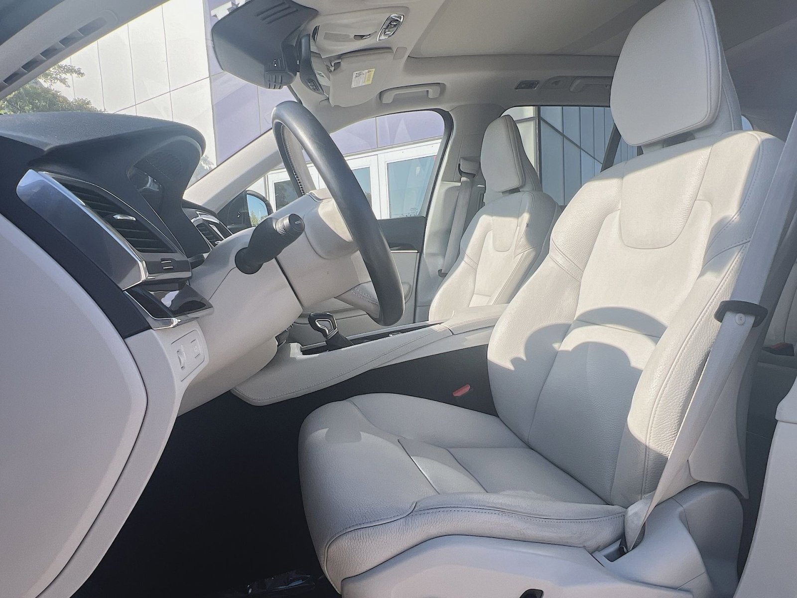 Used 2019 Volvo XC90 T6 Momentum w/ Advanced Package AWD/4WD image 13