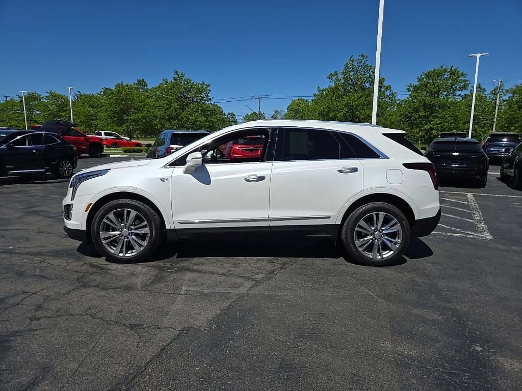 Certified 2023 Cadillac XT5 Premium Luxury AWD/4WD image 3