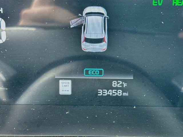 Used 2023 Kia Niro EX Touring FWD image 12