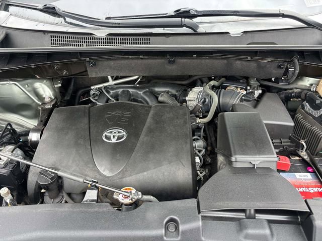 Used 2018 Toyota Highlander XLE image 8