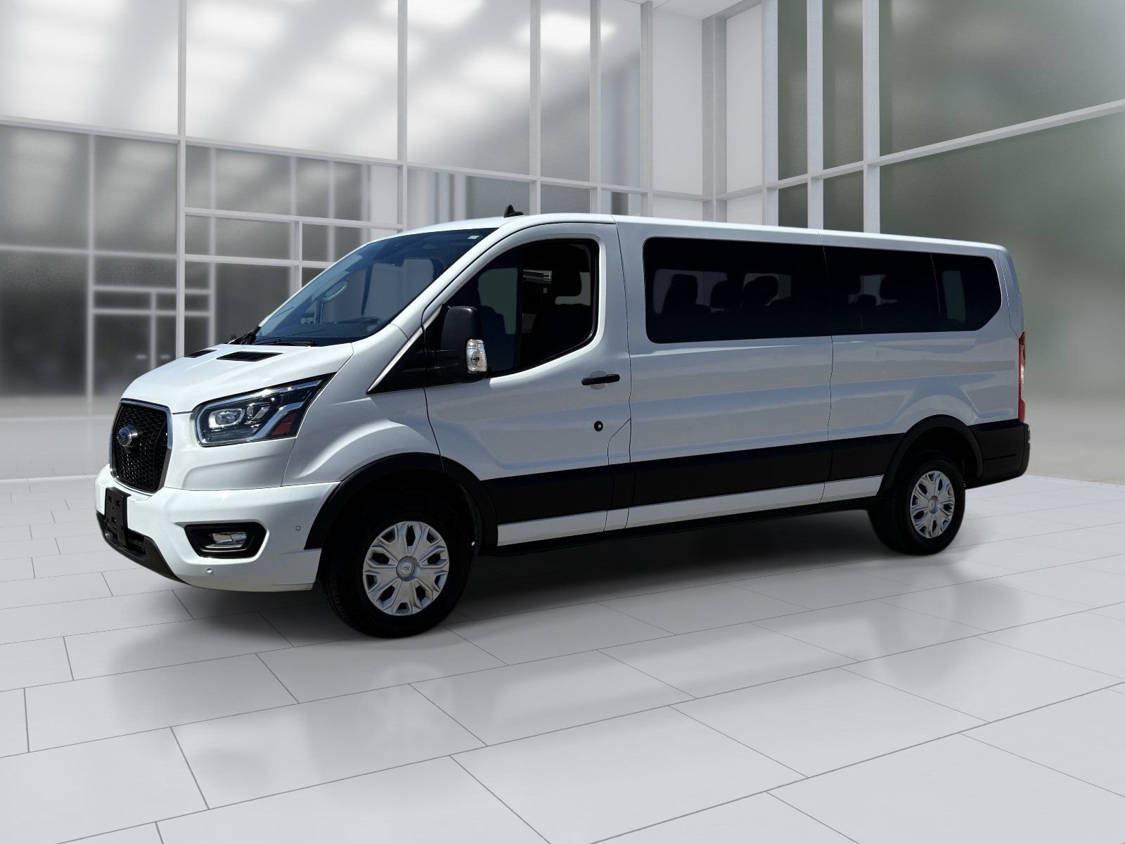 Used 2023 Ford Transit 350 XLT RWD image 2