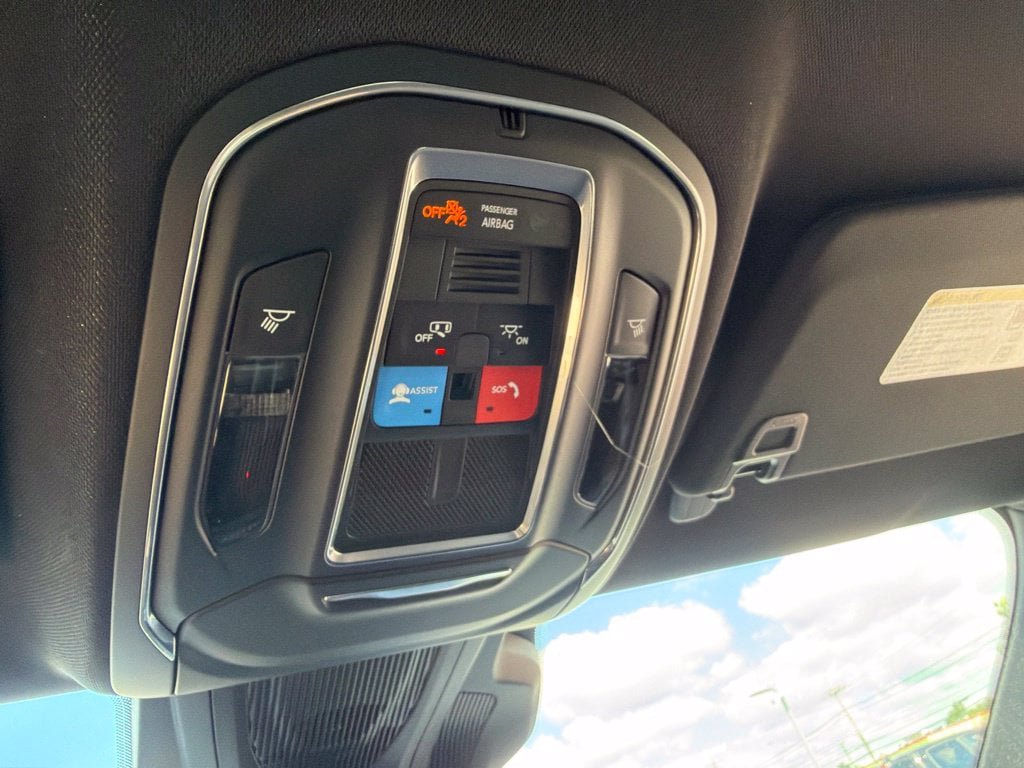 New 2026 Dodge Charger R/T w/ Driver Convenience Group AWD/4WD image 18